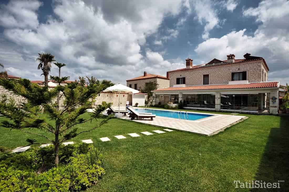 Alaçatı Koçlu Konağı